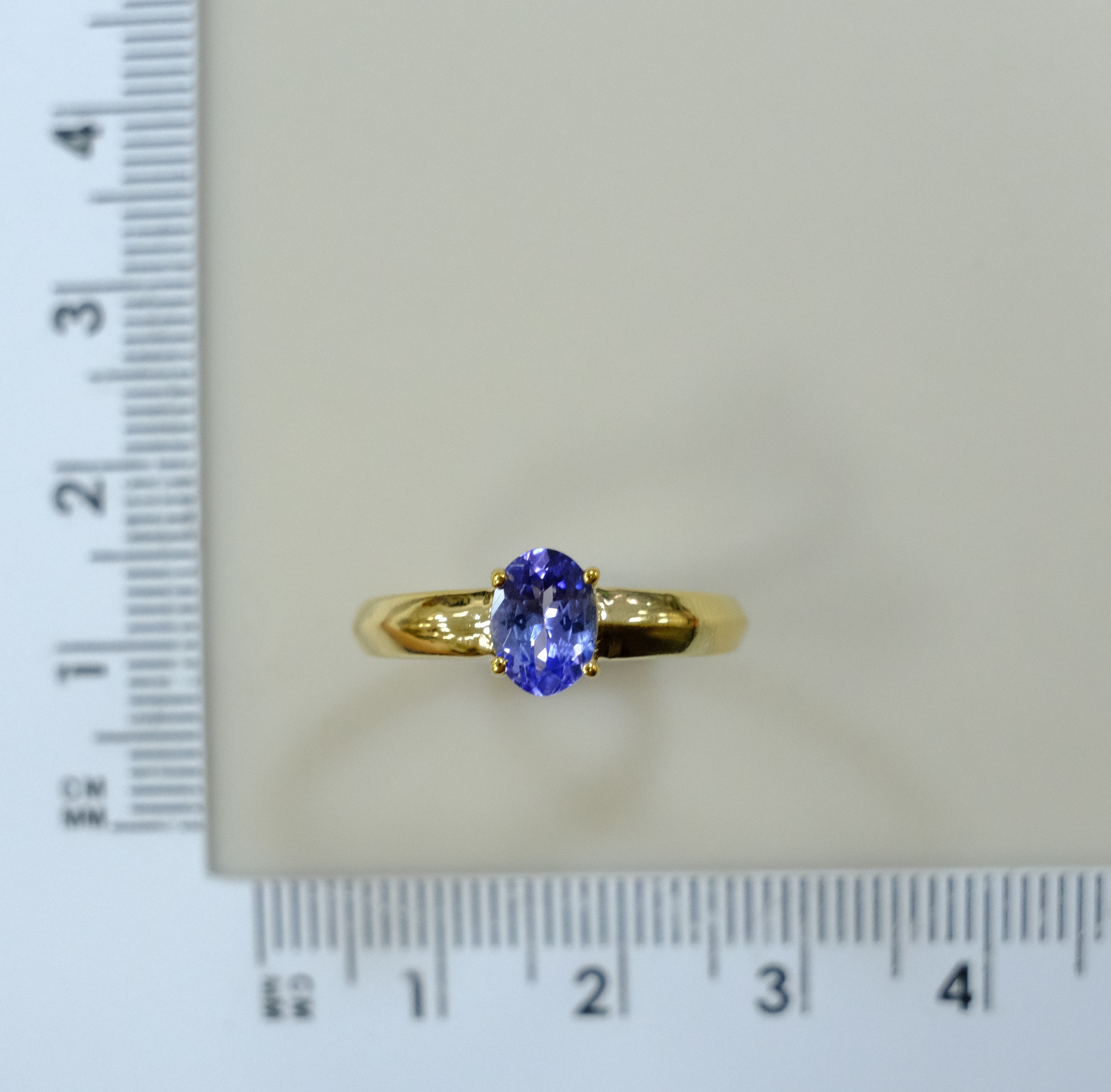 Серебряное кольцо с танзанитом